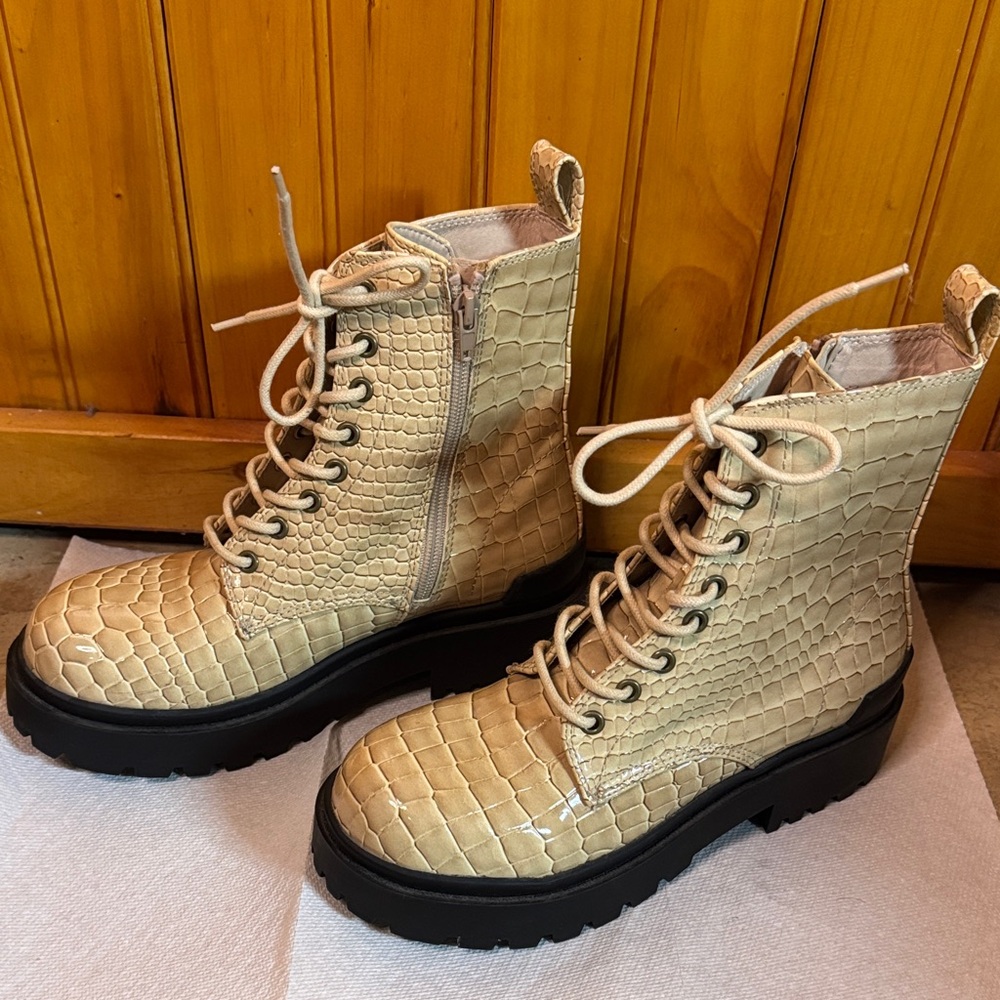 Urban Outfitters Tan Croc-Pattern Lace-Up Boots - Picture 2 of 6